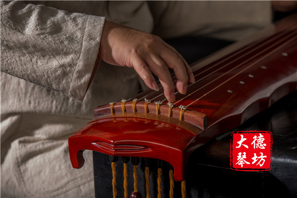 怎样判断古琴的音色好不好？